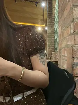 _AnneMia_ - Take off bra