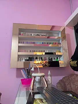 Nails_Lucia - control domi x 3 min + water in ass