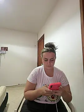 Im_Amelia - Turn me on with your vibrations.💣💋