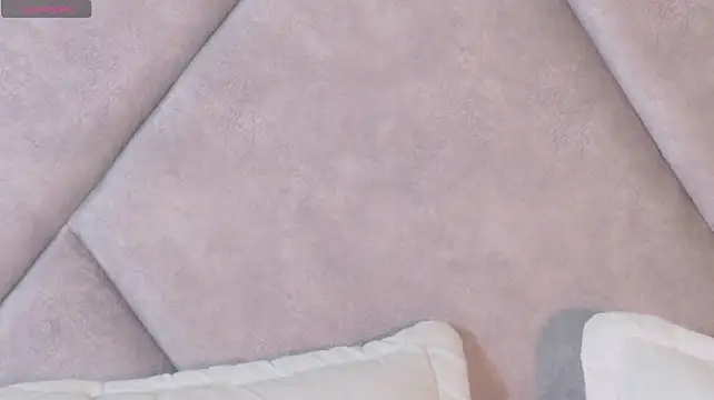CassieCarters - Rub your dick against my boobs🍆