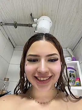 ChloeCollins__ - SQUIRT IN THE SHOWER 💦