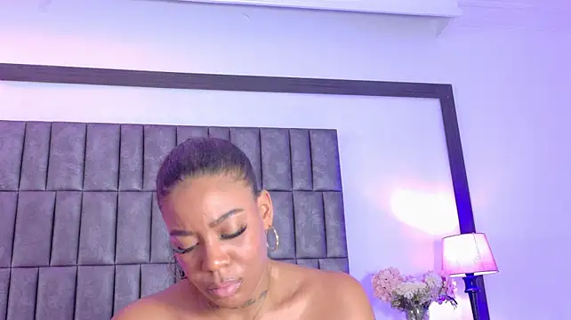 LoanaVega - MASTURBATION 3 FINGERS