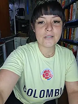 Isa_bella95 - Full naked in store