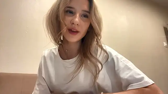 MintaBumps - "Lower my shorts and show my pantie