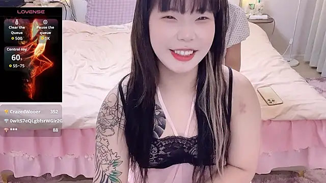 Yangyang-234 - 完成目标大肉棒插逼逼两分钟