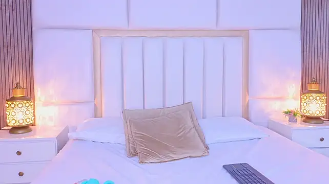 AbannyRogerss - Fingers in pussy 😈🖖🏻💦