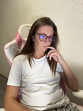 BeatriceTender - doggy without panty