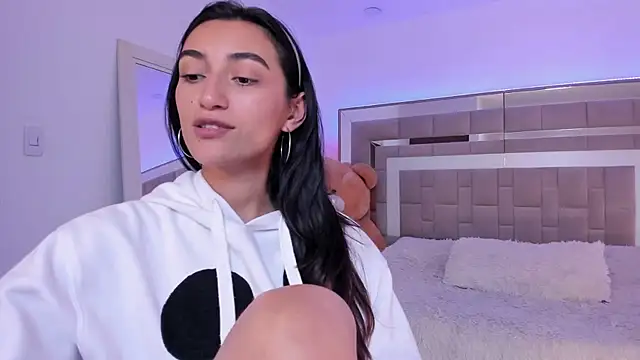 Gabee_7 - Milk coming out of my tits💦