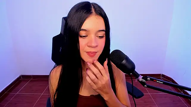 Isabellawhitmore - Flash tits