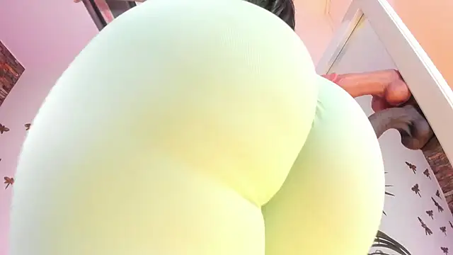 Emaa_lambert - HandJob BBC + spit