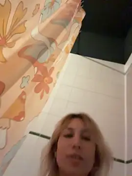 Suyneslii - Ass flash