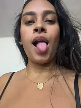 LunaHeat - Show pussy