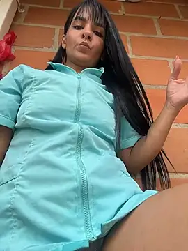LuxeBrunetteXXX - FINGERING PUSSY CLOSE UP AT CLEAN WORK🤫