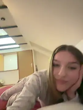 MyCherryKiss - Doggy Pose and spank ass