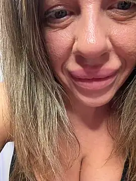 Zlat_peach - Flash boobies