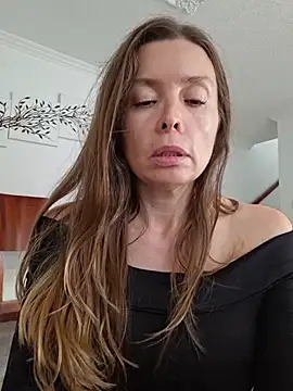 karina_warthon