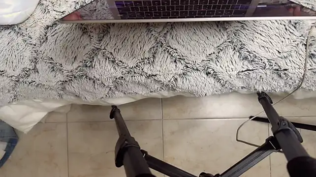 Daisy_sweetx - Dildo deepthroat 5 mins. and pussy flash
