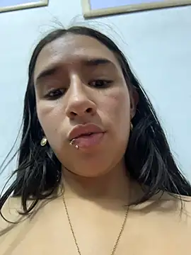 LilyRossi_ - Off tits