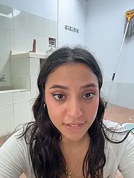 MeggyMae_ - slaps on your tits