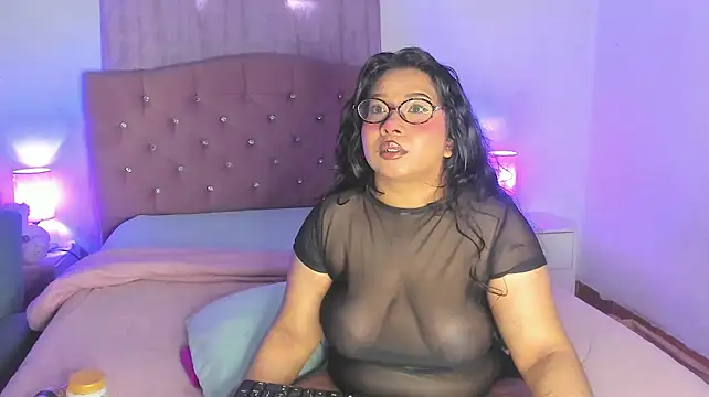 Latinabombsheell - OIL BOOBS AND BOUNCE