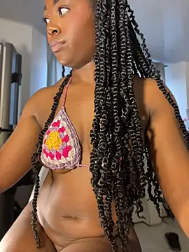 Cynthia_es - wet my pussy 🔥