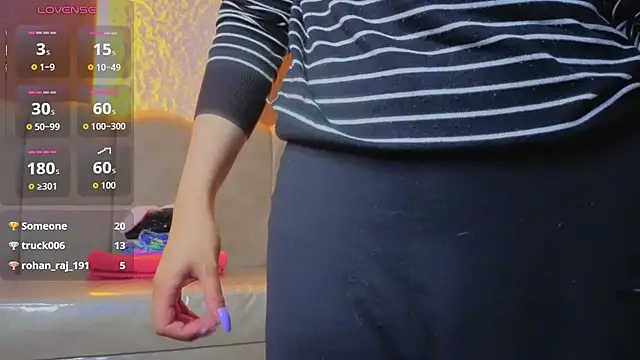 Julietha_Foxter_v - boob tie