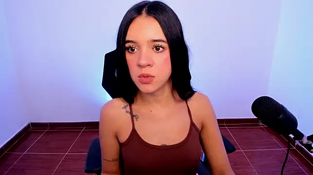 Isabellawhitmore - Flash tits