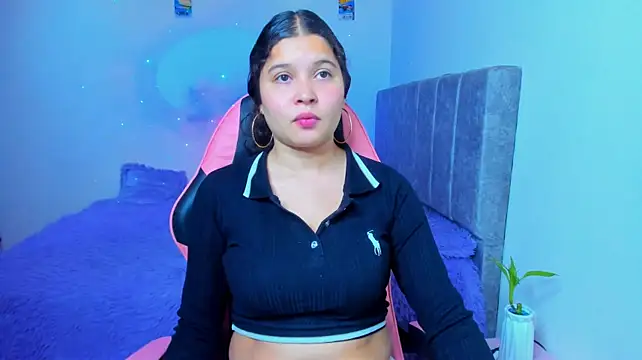 Kiity_hot_6 - SHOW TITS AND OIL