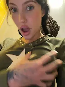 Melissa_crazy - spit on tits and pussy then slaps 👋💦