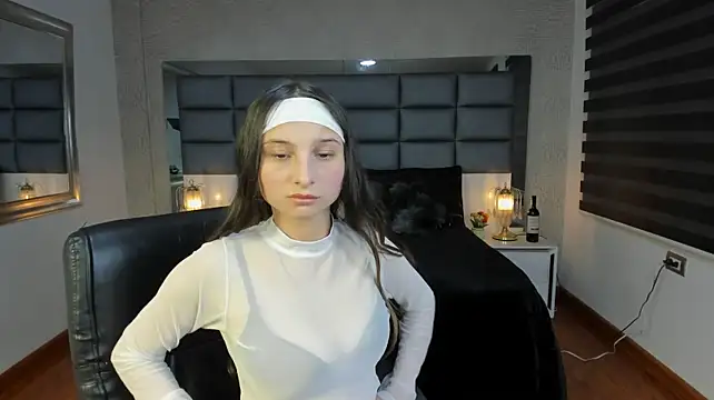 Emilia_Jonnes - get naked