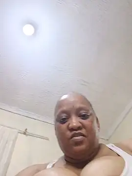 BBW123MILF - Kissing