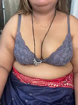 Lovely-Geet - BOOBS OILING😘😘