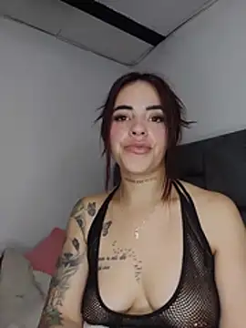 Scaarletth15 - Spread lega and vibratings toy in pussy