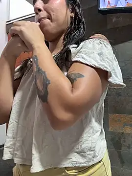 MeggyMae_ - show asshole in doggy