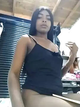 Camile_stacy - tits out/nipple play