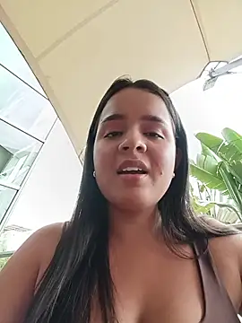 Julieth_hot-69 - Dildo in pussy in a store's dressing roo