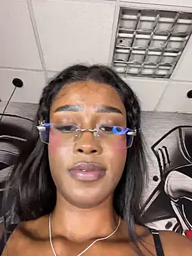 CocoaLuxeXXX - FINGERING MY SWEET EBONY PUSSY🥵