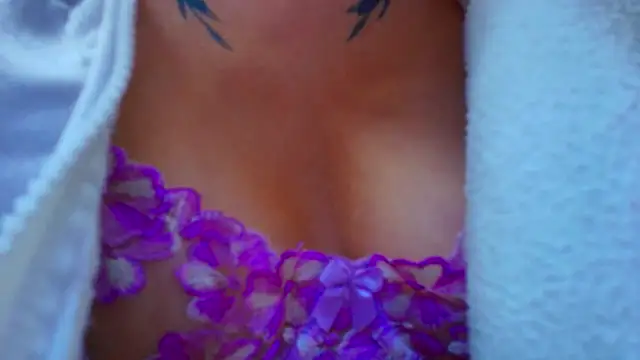 LiaHarryis - Go spanks your ass hard and shake it 😈