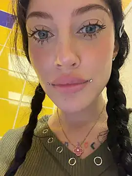 Melissa_crazy - spit on finger then rub tight asshole 💦