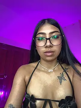 Chanell_ec - topples in the windows