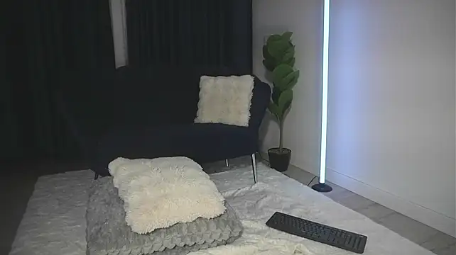 ChrystalCade - make my pussy to explode