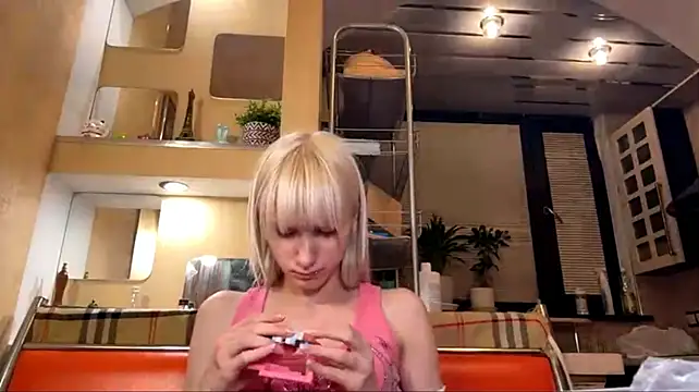 Blondilis - Show my belly :3