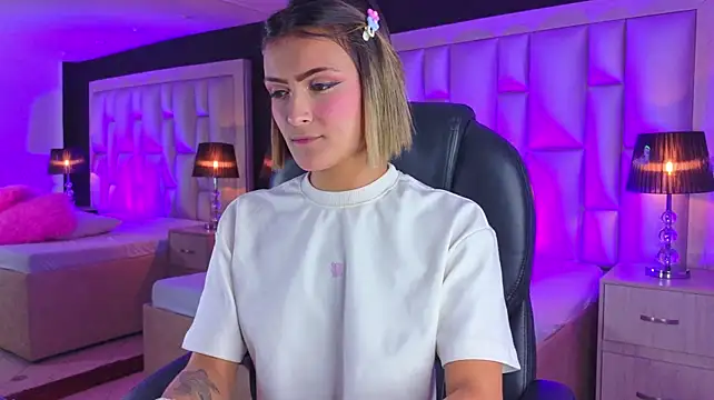 LuisaJonnes_ - panty off to mouth 🥵