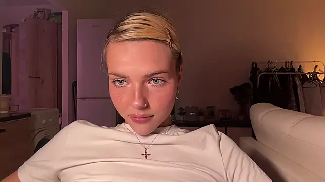 ChristelDuncombe - topless photo in PM (Last tip)