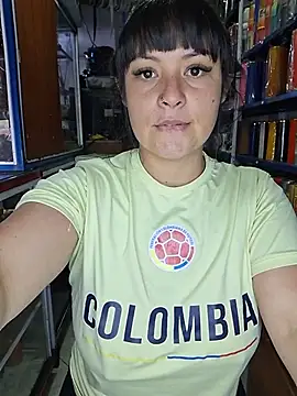 Isa_bella95 - Full naked in store