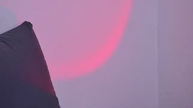 SaraBlack- - pussyplay+lush control 3 min