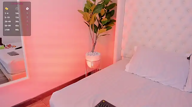 Isabellaa_Palacios - Rub pussy close up 🔥