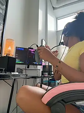 Your_Paris - LUSH ON CLIT 4 MINS UNDER SHORT