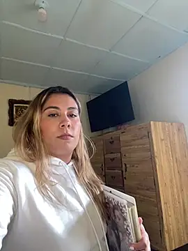 _BellaSmith_ - masturbation in the chair 👅💋😏