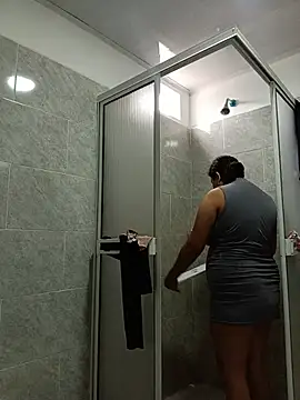 Sara_y_Amy - Show tits both girl